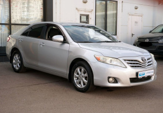 Подержанный автомобиль Toyota Camry Sedan 2011 года (3 фото)