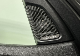 Подержанный автомобиль BMW X5 2017 года (17 фото)