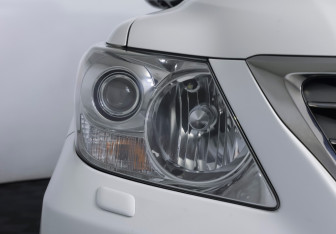 Подержанный автомобиль Lexus LX 2011 года (27 фото)