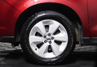 Подержанный автомобиль Subaru Forester Suv 2017 года (24 фото)