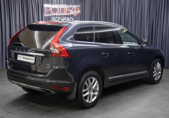 Подержанный автомобиль Volvo XC60 2017 года (5 фото)
