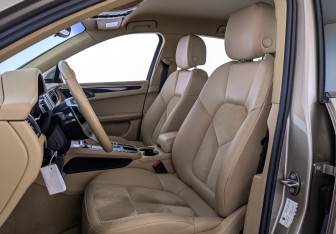 Подержанный автомобиль Porsche Macan 2014 года (20 фото)