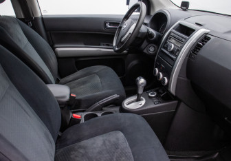 Подержанный автомобиль Nissan X-Trail 2012 года (9 фото)