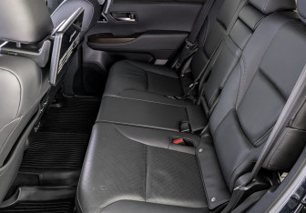 Подержанный автомобиль Toyota Land Cruiser Suv 2022 года (18 фото)