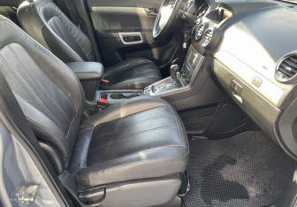 Подержанный автомобиль Opel Antara 2014 года (9 фото)