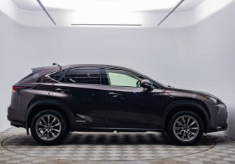 Подержанный автомобиль Lexus NX 2014 года (6 фото)