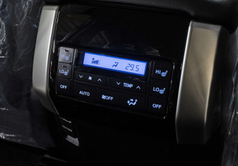 Новый Toyota Land Cruiser Prado 2022 (24 фото)