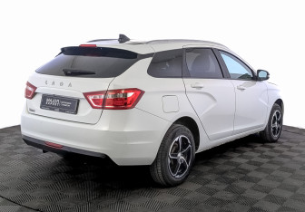 Подержанный автомобиль LADA (ВАЗ) Vesta Wagon 2021 года (5 фото)