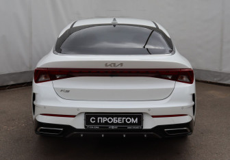 Подержанный автомобиль Kia K5 2021 года (5 фото)