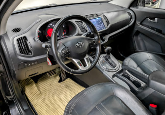 Подержанный автомобиль Kia Sportage 2011 года (16 фото)