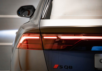 Подержанный автомобиль Audi SQ8 2024 года (32 фото)