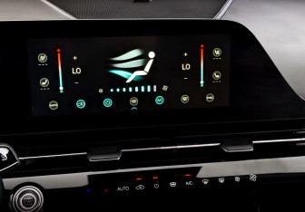 Подержанный автомобиль Omoda C5 2023 года (28 фото)