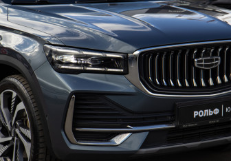 Подержанный автомобиль Geely Monjaro 2023 года (25 фото)