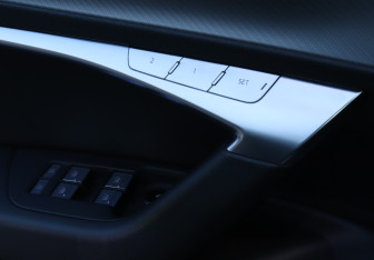 Подержанный автомобиль Audi A6 Sedan 2021 года (20 фото)