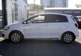 Подержанный автомобиль Volkswagen Golf Plus 2011 года (8 фото)
