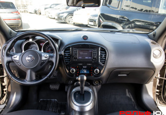 Подержанный автомобиль Nissan Juke 2012 года (10 фото)