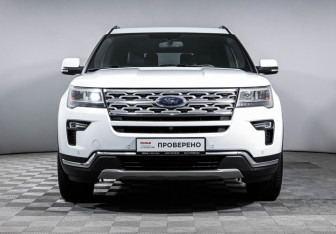 Подержанный автомобиль Ford Explorer 2018 года (2 фото)