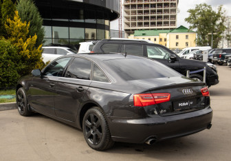 Подержанный автомобиль Audi A6 Sedan 2014 года (5 фото)