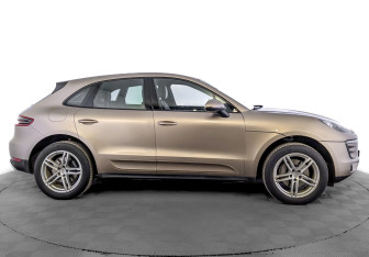 Подержанный автомобиль Porsche Macan 2016 года (4 фото)