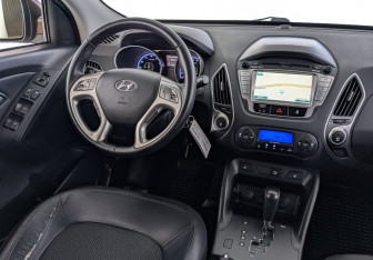 Подержанный автомобиль Hyundai ix35 2012 года (26 фото)