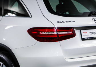 Подержанный автомобиль Mercedes-Benz GLC Coupe 2017 года (16 фото)