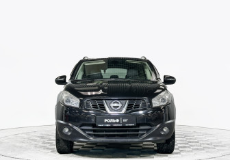 Подержанный автомобиль Nissan Qashqai 2012 года (2 фото)