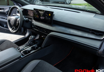Подержанный автомобиль Toyota Camry Sedan 2025 года (7 фото)