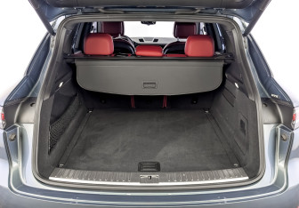 Подержанный автомобиль Porsche Cayenne 2018 года (10 фото)