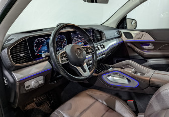 Подержанный автомобиль Mercedes-Benz GLE 2021 года (15 фото)