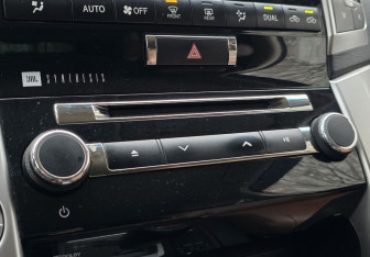 Подержанный автомобиль Toyota Land Cruiser Suv 2014 года (14 фото)