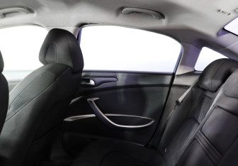 Подержанный автомобиль Citroen C5 Sedan 2011 года (9 фото)