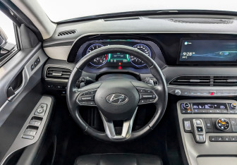 Подержанный автомобиль Hyundai Palisade 2022 года (23 фото)