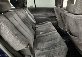 Подержанный автомобиль Suzuki Grand Vitara 2001 года (12 фото)