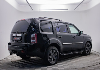 Подержанный автомобиль Honda Pilot 2012 года (5 фото)