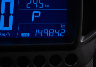 Подержанный автомобиль Chevrolet Aveo Sedan 2015 года (12 фото)