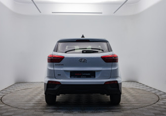 Подержанный автомобиль Hyundai Creta 2018 года (6 фото)