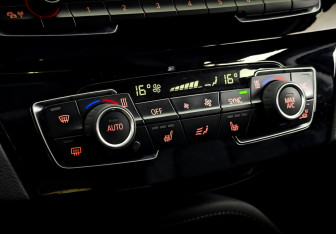 Подержанный автомобиль BMW X2 2020 года (26 фото)