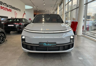 Новый LiXiang L9 2025 (2 фото)