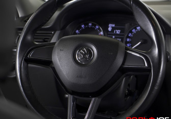 Подержанный автомобиль Skoda Rapid Liftback 2015 года (13 фото)