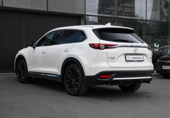 Подержанный автомобиль Mazda CX-9 2021 года (4 фото)