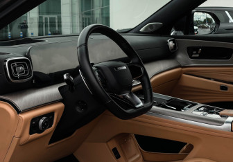 Подержанный автомобиль Jaecoo J8 2024 года (13 фото)