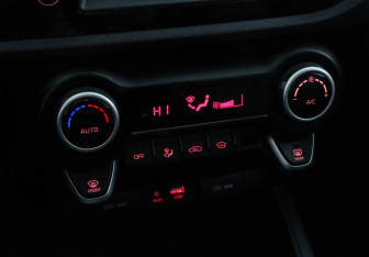 Подержанный автомобиль Kia Rio Sedan 2019 года (14 фото)