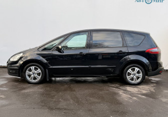 Подержанный автомобиль Ford S-MAX 2011 года (8 фото)
