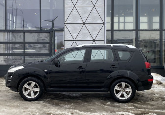 Подержанный автомобиль Peugeot 4007 2008 года (8 фото)