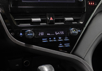 Подержанный автомобиль Toyota Camry Sedan 2021 года (18 фото)