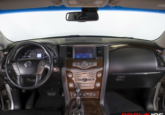 Подержанный автомобиль Nissan Patrol 2014 года (13 фото)