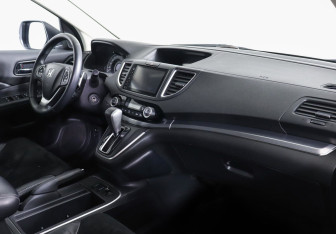 Подержанный автомобиль Honda CR-V 2016 года (5 фото)