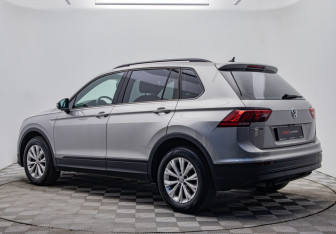 Подержанный автомобиль Volkswagen Tiguan 2020 года (3 фото)