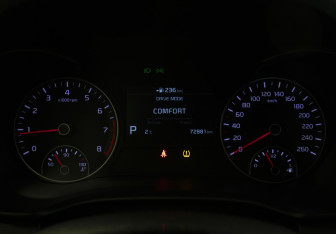 Подержанный автомобиль Kia Optima Sedan 2018 года (11 фото)