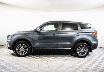 Подержанный автомобиль Geely Atlas Pro 2021 года (8 фото)